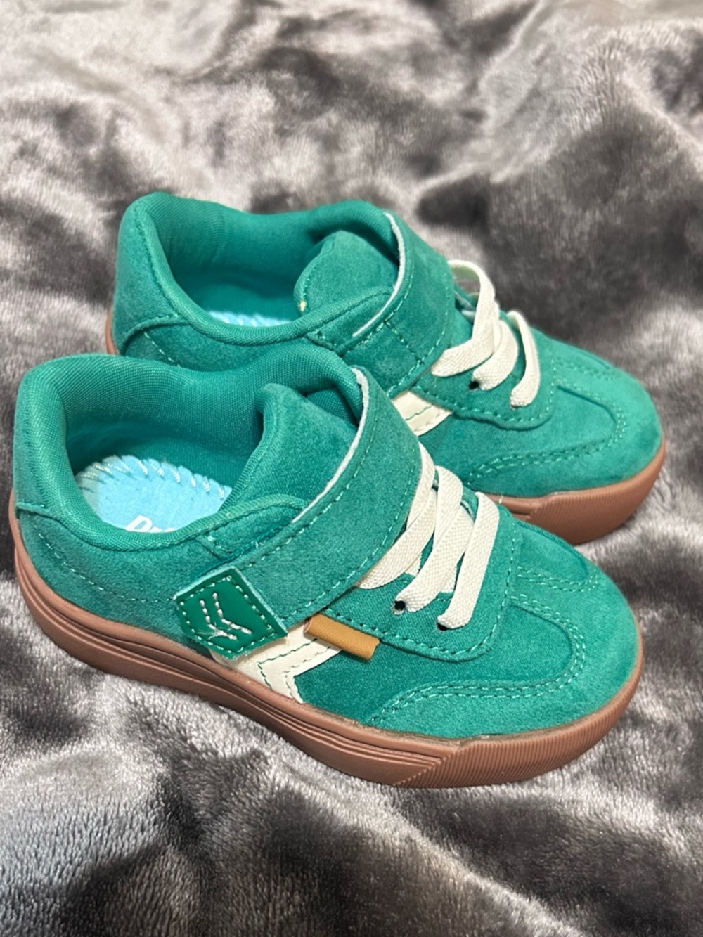 Kids Teal/Green Suede Velcro Sneakers - Unbranded 6c